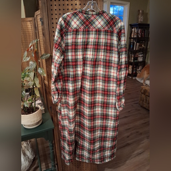 Vintage 💫 LL Bean Pintuck Flannel Nightgown Small - Picture 4 of 6